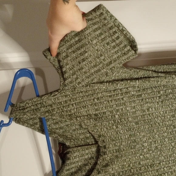 Stretchy "cold shoulder" midi dress - Picture 2 of 3